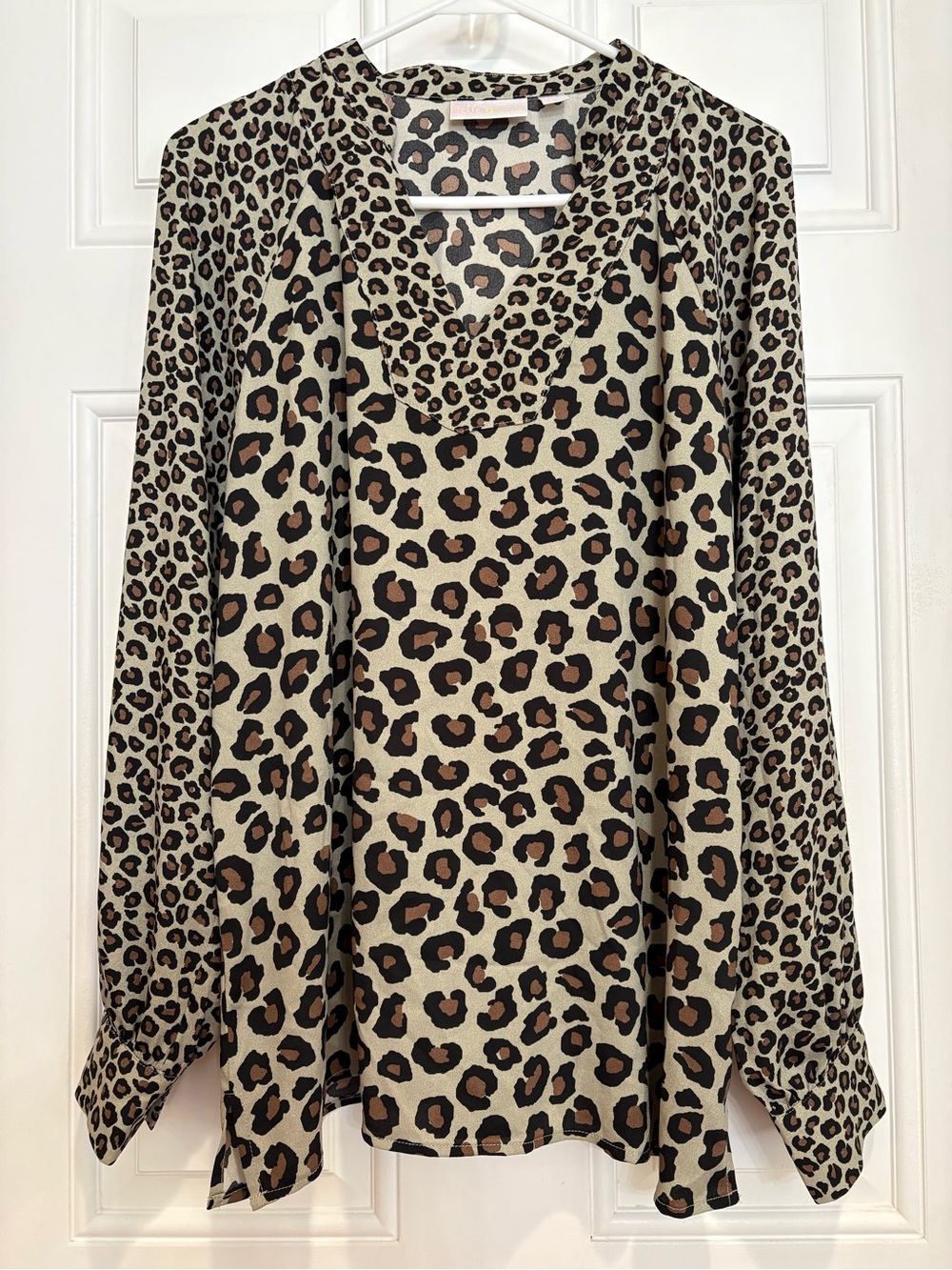 Belle by Kim Gravel Big Cat Split V-neck Long Sleeve Blouse, Size 14